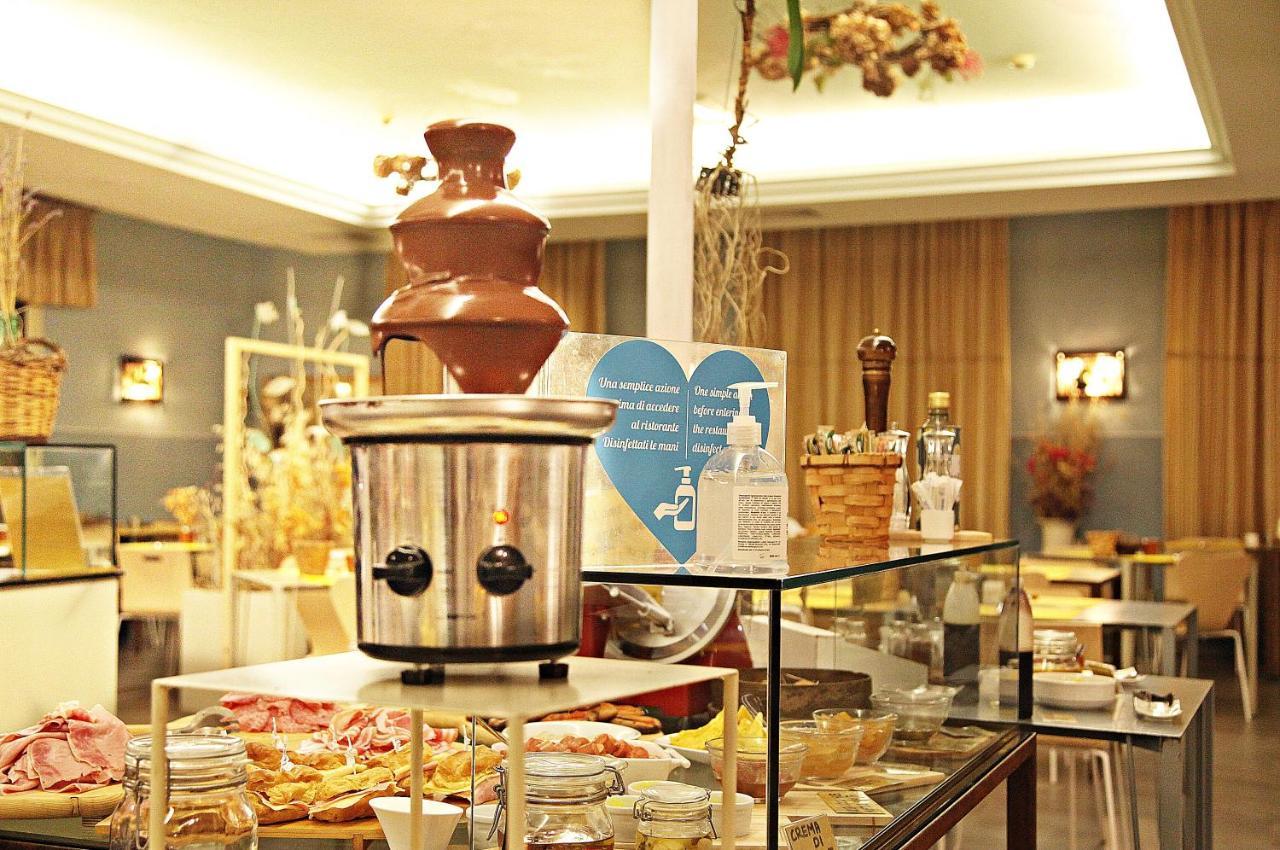 Hotel Corallo ريميني المظهر الخارجي الصورة