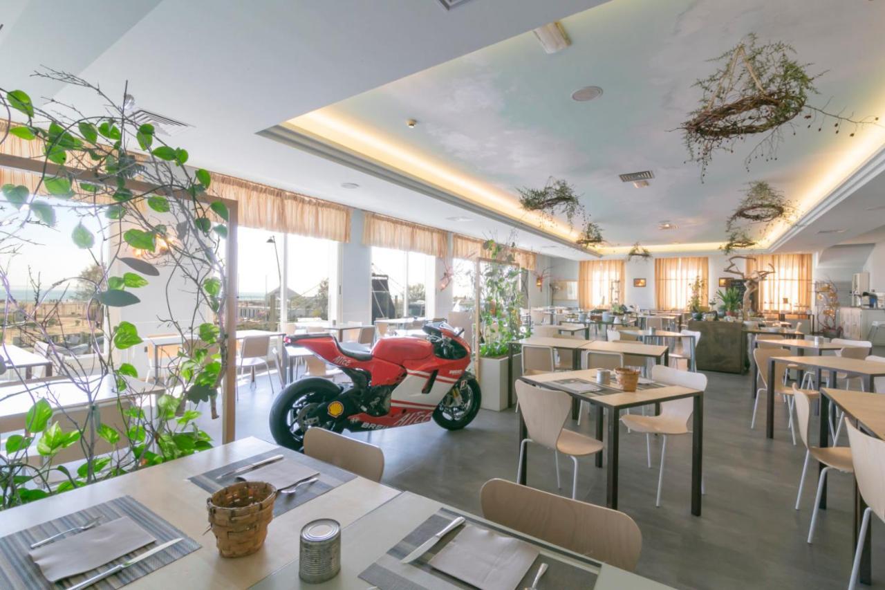 Hotel Corallo ريميني المظهر الخارجي الصورة