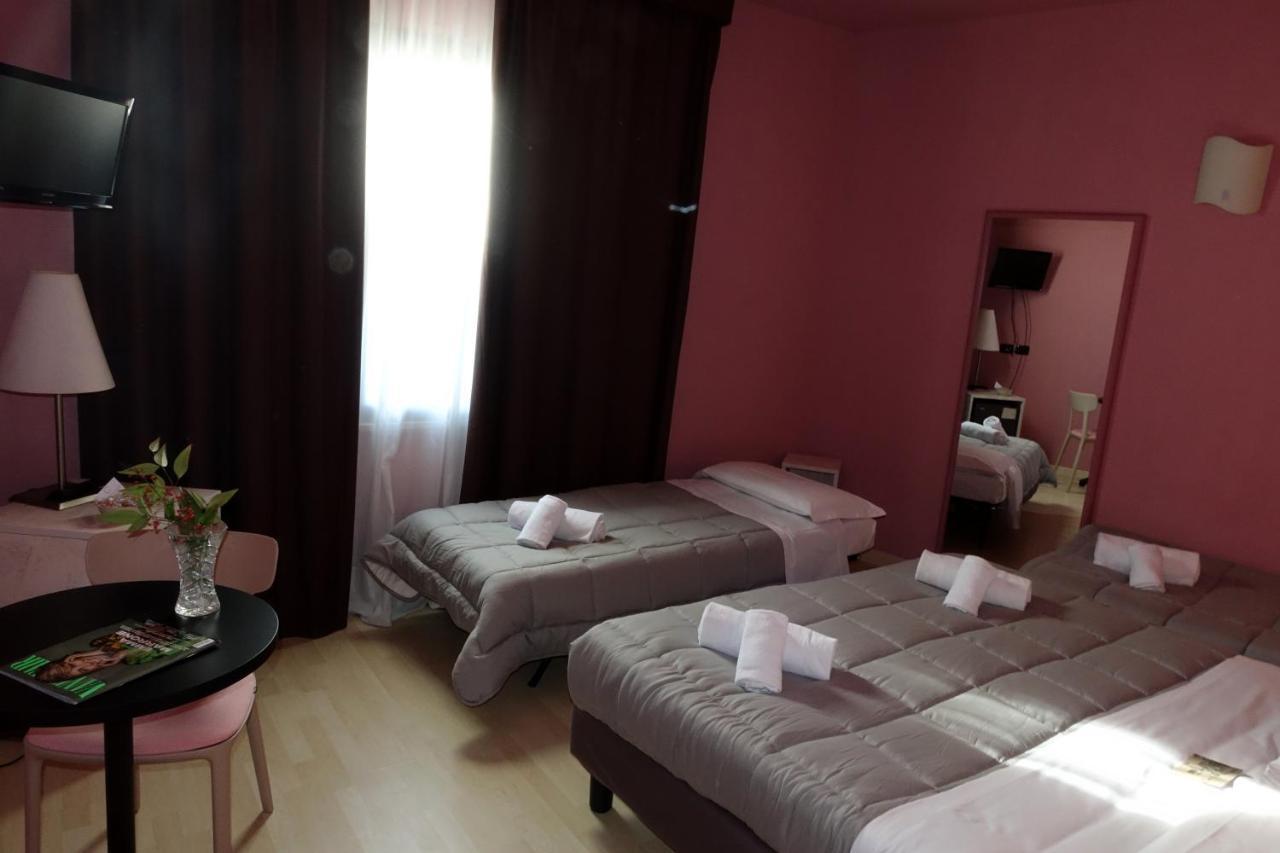 Hotel Corallo ريميني المظهر الخارجي الصورة