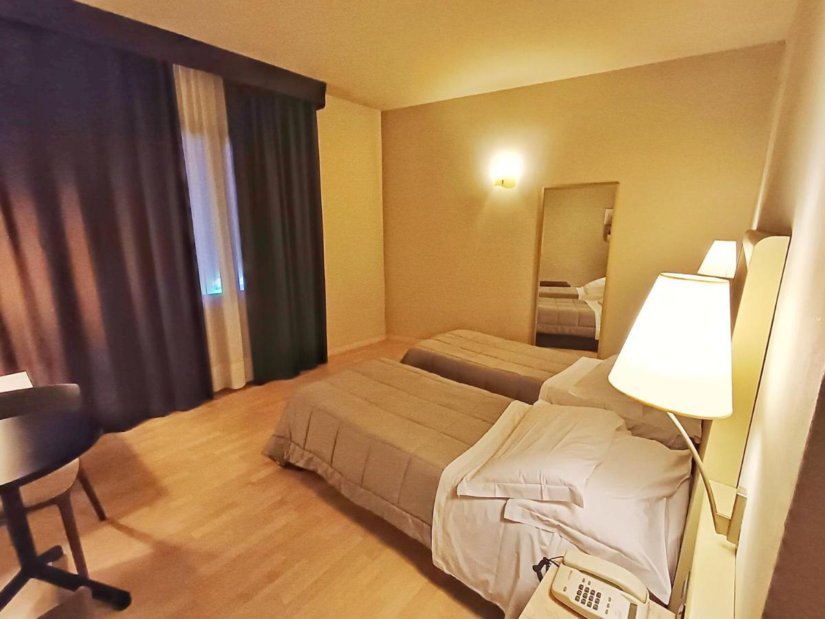 Hotel Corallo ريميني المظهر الخارجي الصورة