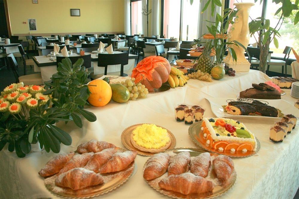 Hotel Corallo ريميني المظهر الخارجي الصورة
